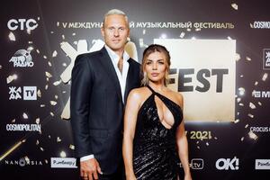 Седокова публично разругалась с мужем из-за денег — обозвал жадной лгуньей Седокова публично разругалась с мужем из-за денег — обозвал жадной лгуньей