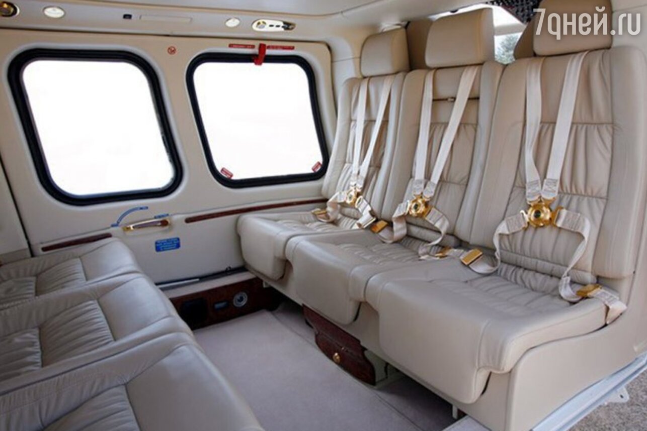 Салон вертолета Agusta A109S