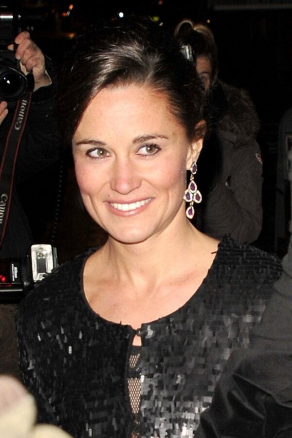Пиппа Миддлтон в платье от Temperley London и жакете от ProjectD на вечере Sugarplum Ball 2013
