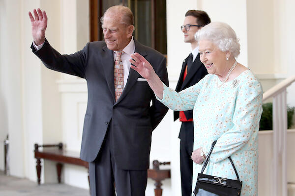 «Раскусил» ее моментально: муж королевы Елизаветы сразу понял, что представляет собой Меган    