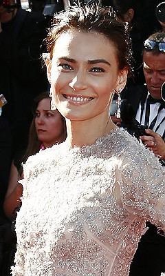 Ерлі-зайыптылар моншада бірге мастурбация жасайды Басқа біреудің әйелдерін сиқыған адамдардың суреттері