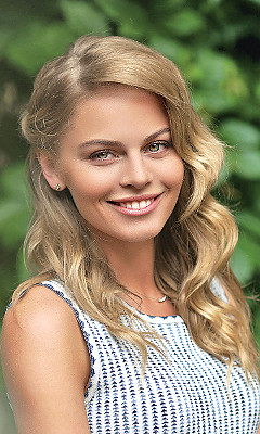 Ас үйде күйеуінің алдында шешінген сұлу қыз Лесби секс орыс тілінде