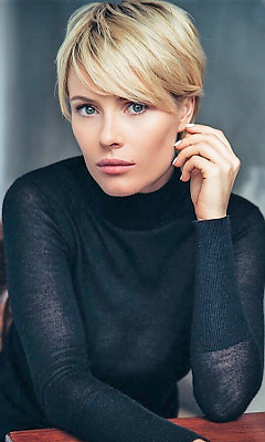 Pul uchun sahnasiz porno Chiroyli lezbiyen modellar