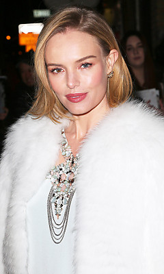 ВКонтакте сайтындағы колготки киген қыздардың суреттері Порно Ариэль қызыл шашты Википедия